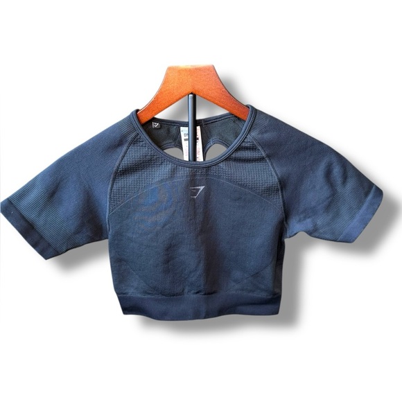 GYMSHARK Ultra Seamless Crop Top Black Women's Short Sleeve Active Sz M EUC - Picture 1 of 7